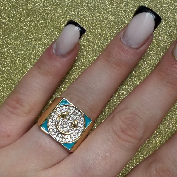 Smiley face ring - Picture 1 of 6